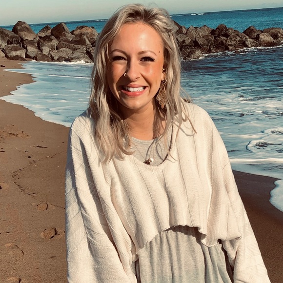 Meet your Posher, Mae - Picture 1 of 1